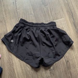 Lululemom blk shorts